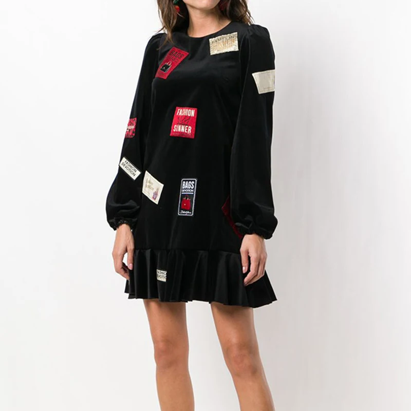 

Vintage Loose Black Velvet Dress Women 2018 Autumn Letters Stamp Embroidery Ruffle Long Sleeve Mini Dress Designer Runway Dress