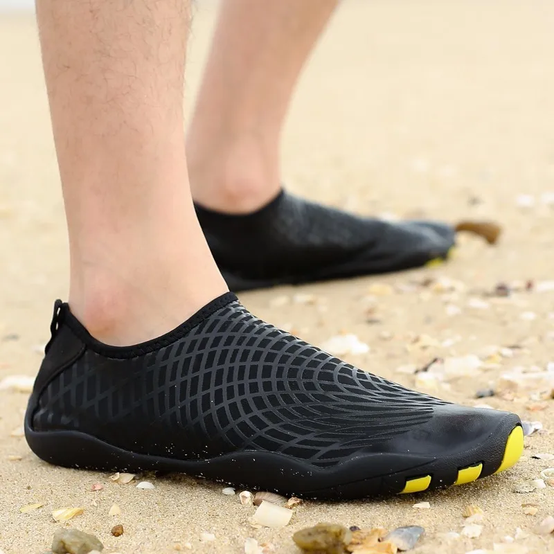 

Summer Outdoors Aqua shoes Swimming Water Shoes Men Women Beach Shoes Adult Unisex Flat Soft Walking Lightweight Lovers sneakers