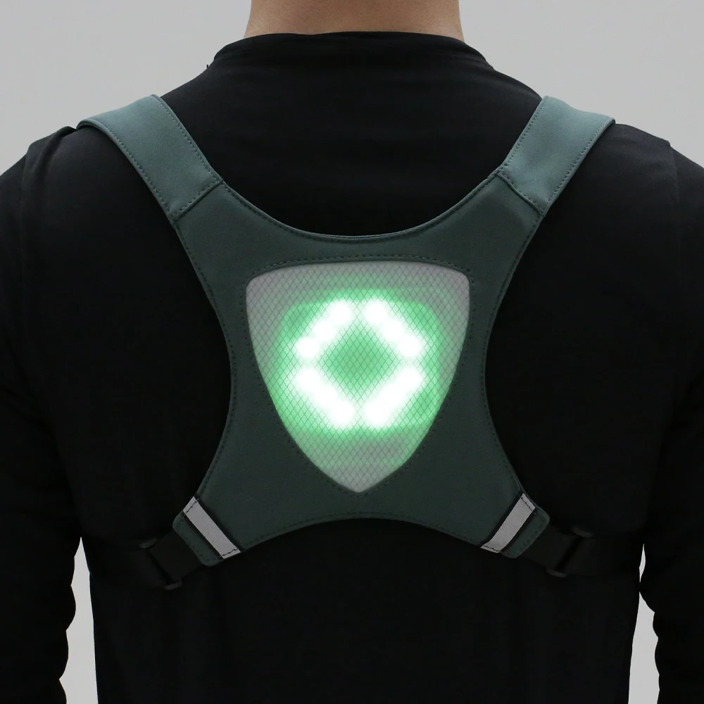 

Lixada Rechargeable Reflective Vest Backpack with Turn Signal Light Remote Control Outdoor Sport Safety Bag Gear for Cycling