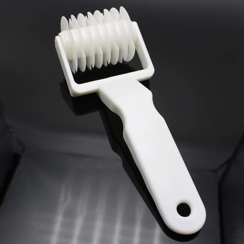 2019 White Plastic Baking Tool Cookie Pie Pizza Pastry Lattice Roller Cutter Craft Plastic Baking Knife Tool /25