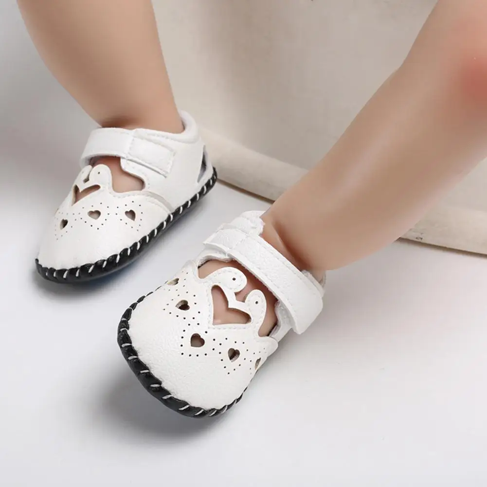 

Kidlove Cartoon Animal Rubber Soled Shoes for Infants