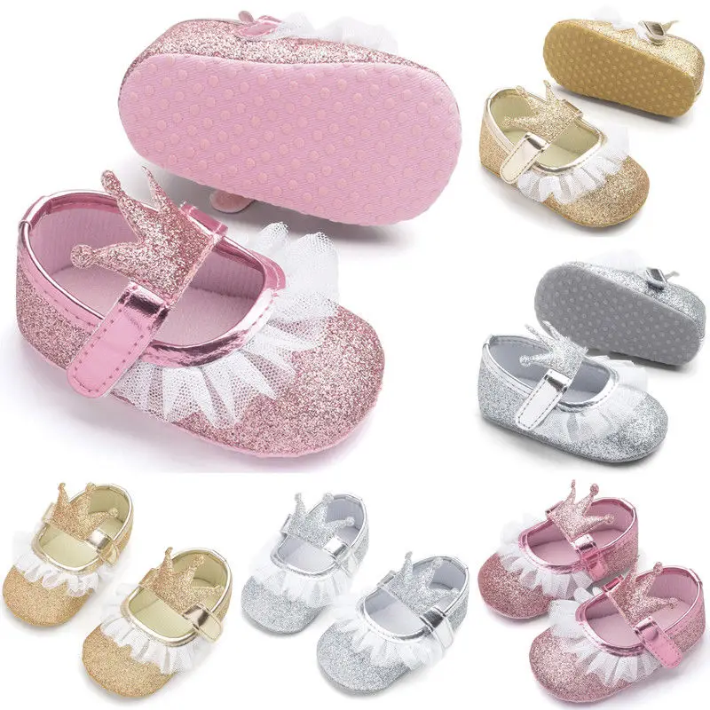 Повседневная обувь для маленьких девочек; обувь принцессы с блестками и короной на мягкой подошве для новорожденных девочек; нескользящие кроссовки для маленьких детей