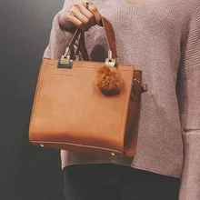 

2018 New Woman Fashion Square Messenger Bag Ladies Retro Korean Style Bag Hairball Ornaments Flap Handbag Female Trend Mini Bag