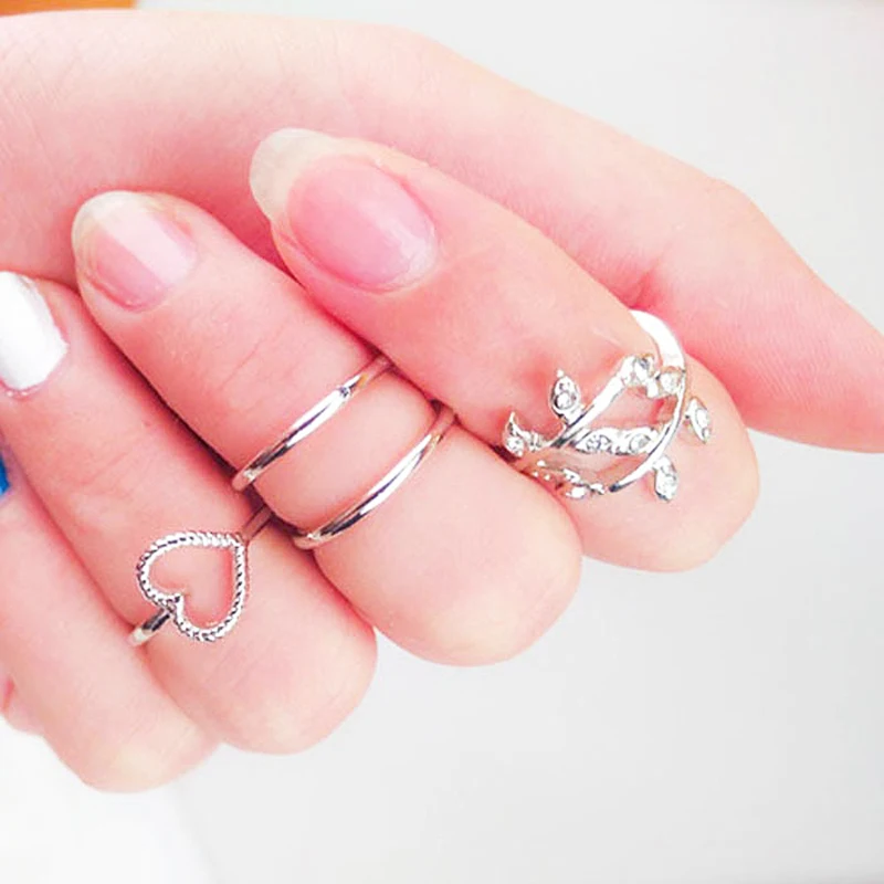 

LNRRABC 2018 New 4pcs/Set Unique Ring Set Punk style Gold Color Knuckle Rings for women midi Finger Knuckle rings Ring Set