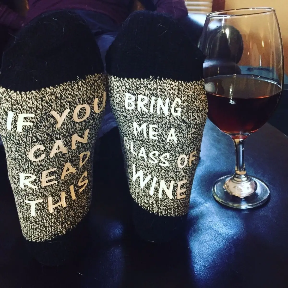 Носки с принтом humor надписью If You can read this Bring Me a Glass of Wine повседневные хлопковые