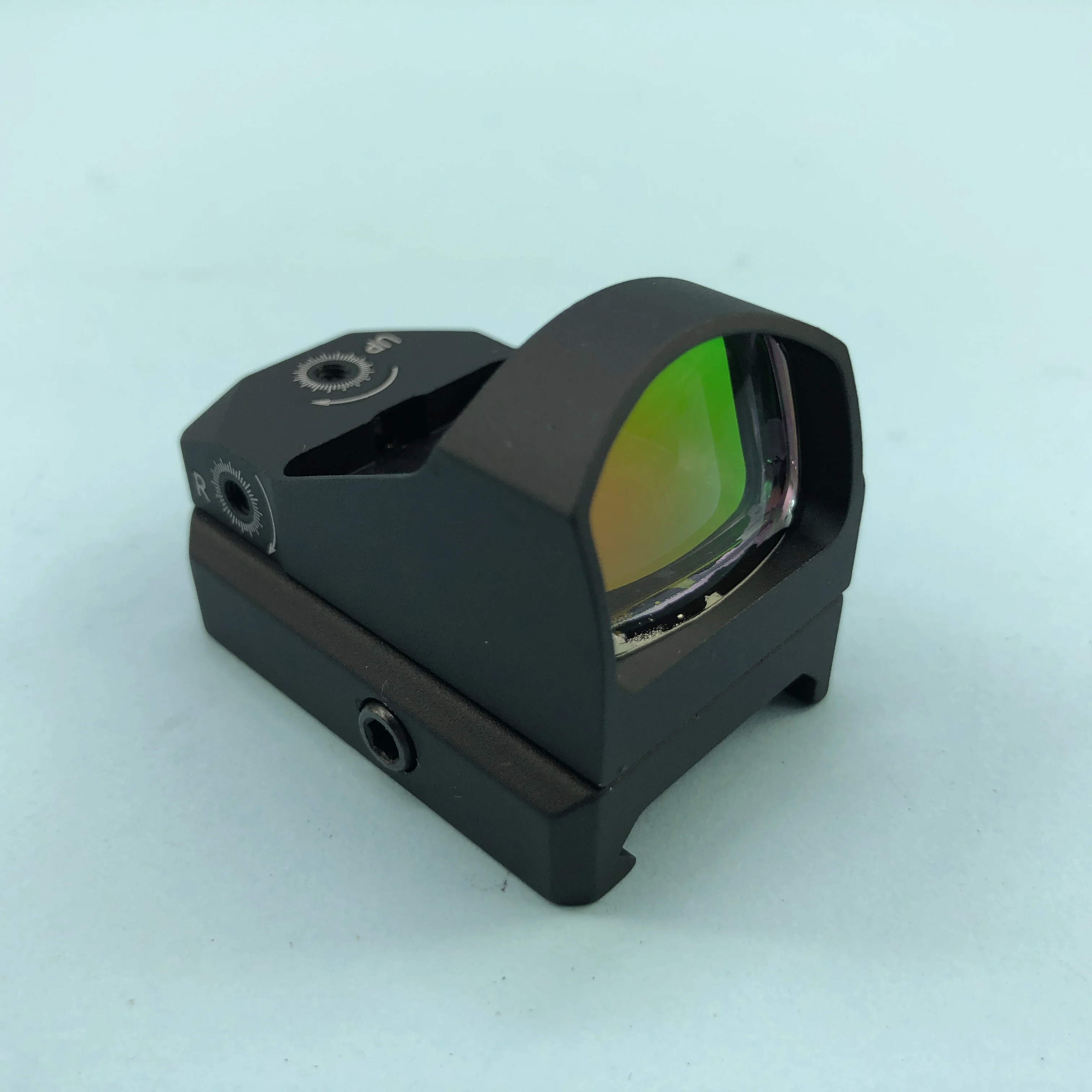 

PPT Tactical Red Dot Sight Mini Optical Compact Reflex Scope Airsoft Hunting Sight Low Parallax Picatinny Rail PP2-0117 Black