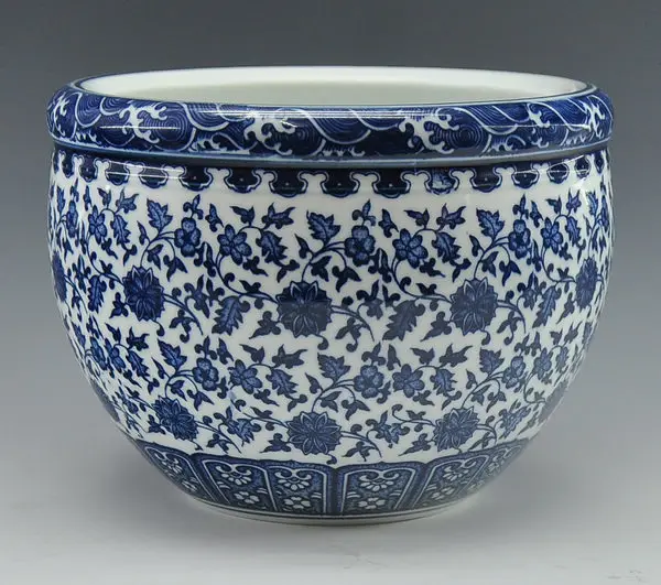 Chinese Antique Qing Qianlong Mark Blue And White Porcelain Chinese Antique Qing Qianlong Mark Blue