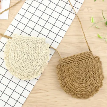 

2019 New female retro fashion messenger bag handmade straw lace Shoulder bag