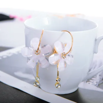

2019 New Korean 6 Petal Acrylic Zircon Tassel Earrings Brincos OorbellenTransparent Wholesale Women's