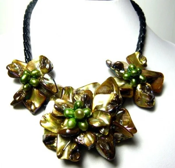 

stunning big handmade baroque shell pearl flower leather necklace
