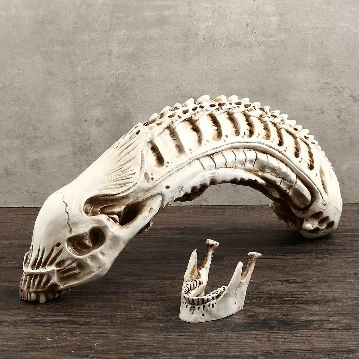 

Xenomorph Alien Movie Model Skull Resin Sketch Holloween Home Decoration Xenomorph Alien Figurine Miniature Craft Bar Decor Prop