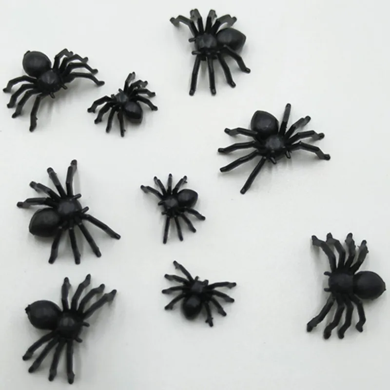 

50pcs Black Luminous Spider Toys Halloween Decoration Novelty Gag Toys Glow In The Dark Haunted House Prop NEW Practical Jokes