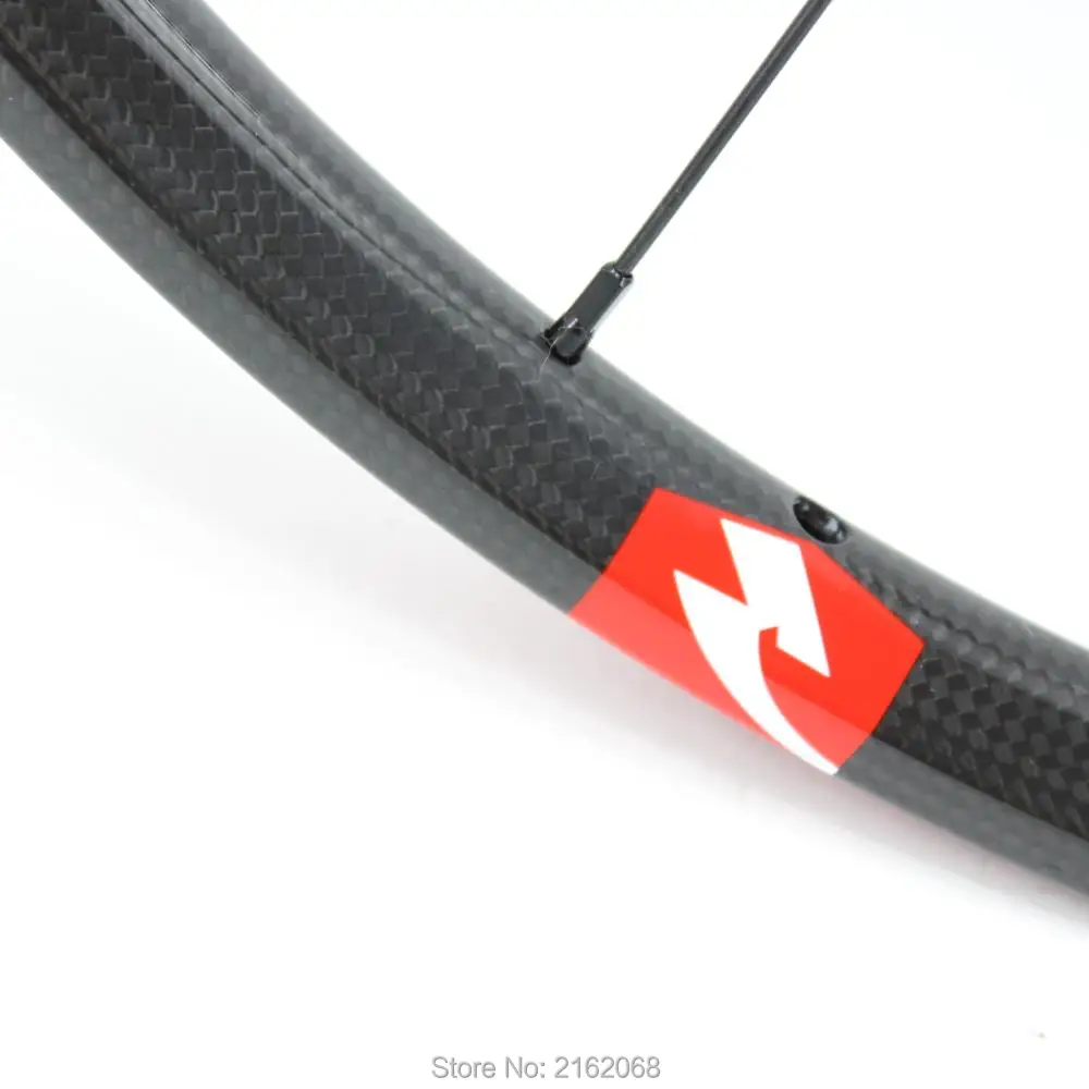 Excellent New 26 27.5 29er clincher rim Mountain bike 3K full carbon fibre disc brake bicycle carbon wheelset Thru Axle hubs MTB Free ship 2 Excellent New 26 27.5 29er clincher rim Mountain bike 3K full carbon fibre disc brake bicycle carbon wheelset Thru Axle hubs MTB Free ship 2