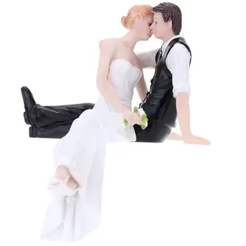

Wedding cake topping cake figurine