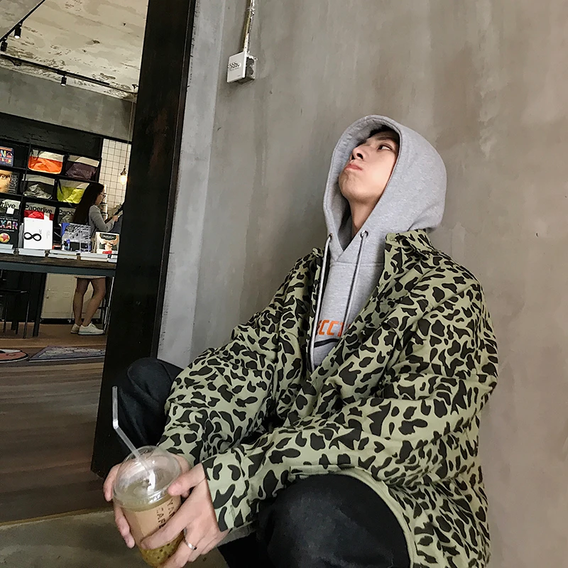 2019 Men's Streetwear Brand Bomber Jacket Loose Leopard Camouflage Printing Coats Male Fashion Trend Windbreaker Plus Size M-XL