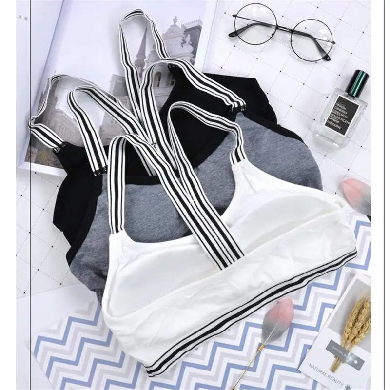 

Women Sport Bra Fitness Top Stripes Yoga Bra Y Strap Black White Running Yoga Gym Fitness Crop Top Women Push Up Sports Bra