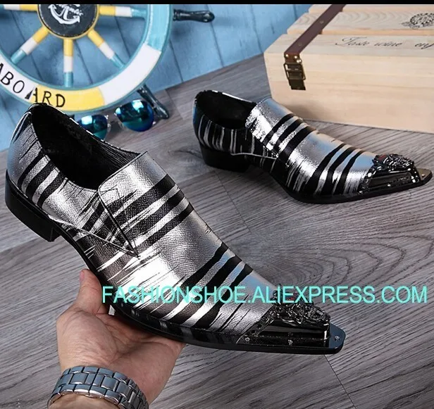 

Top Quality Sliver Iron Pointed Toe Slip-On Party Wedding Men Shoes Punk Casual Shoes Rivets Metal Pointed toe Flats Party Shoes