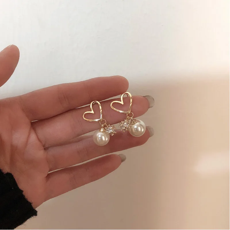 

2019 Japan Korean Vintage Geometry Irregular Crystal Earrings Pearl Drop Earrings For Women Metal Heart Shape Wedding Jewelry