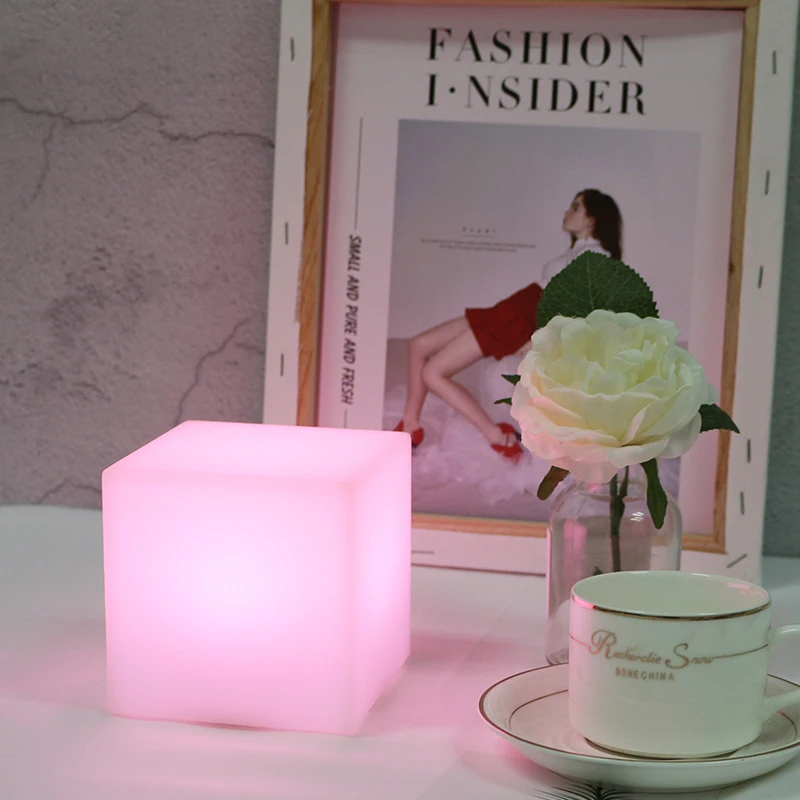Смарт настольная лампа Cube Shape WiFi совместимый с голосовым управлением Alexa ручной