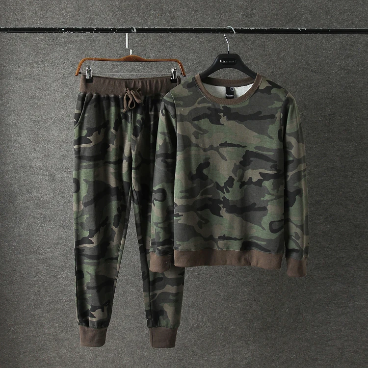 

Daily special men's cotton camouflage round collar clothing sports Harlan Bundle foot pants two sets of couple package mail