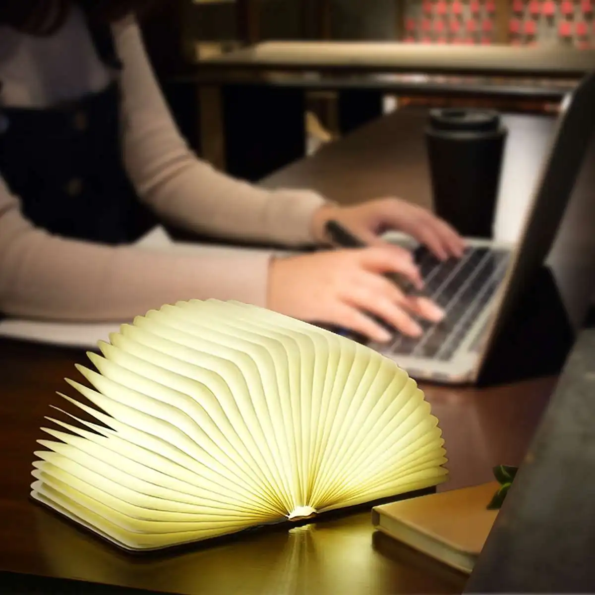

WOOD GRAIN FOLDING BOOK LIGHT USB CHARGING NIGHT LIGHT WHITE & WARM LIGHT