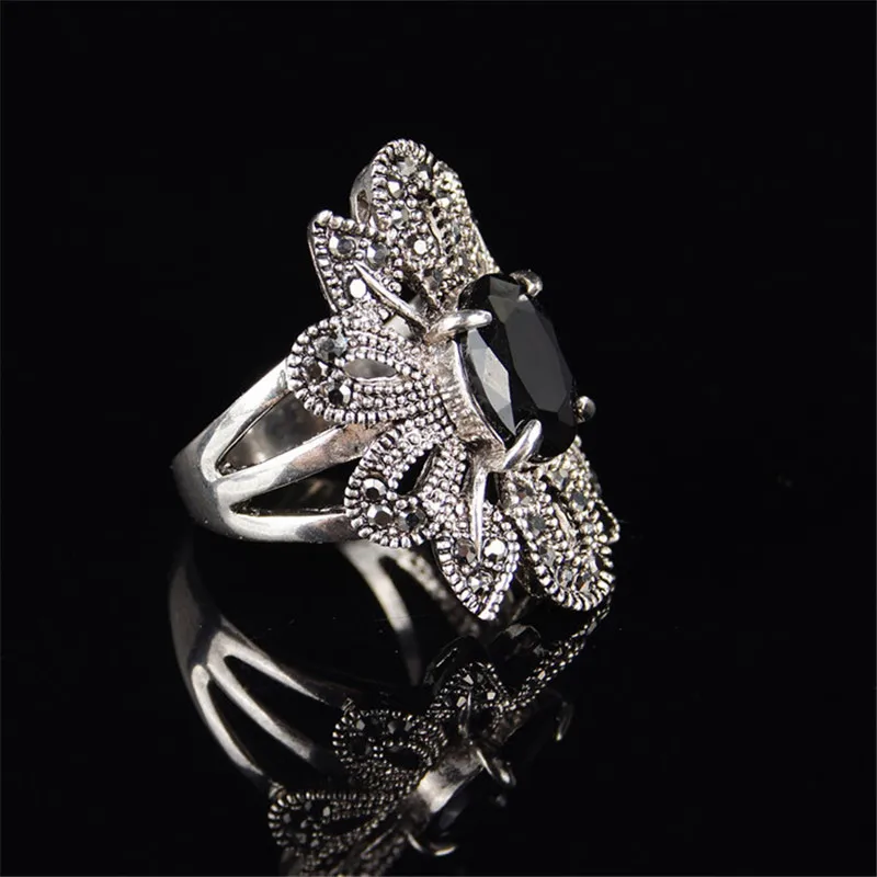 Vintage Black Hollowed Flowers Rings For Women Jewelry Engagement Ring For Women Wedding Big Finger Rings For Women Gifts Ring