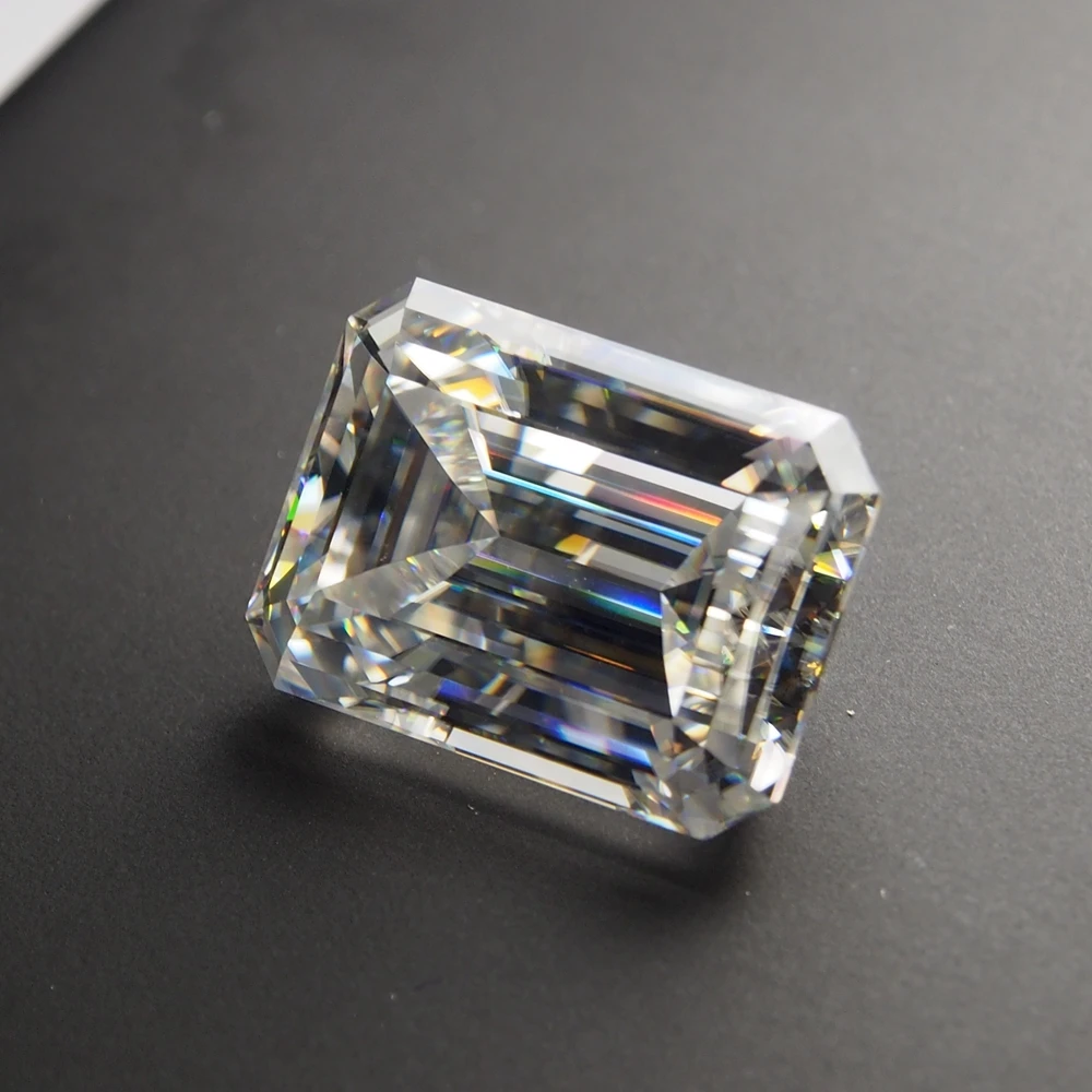 

5*7mm Emerald Cut 0.98 carat VVS Moissanite Super White Moissanite Diamond