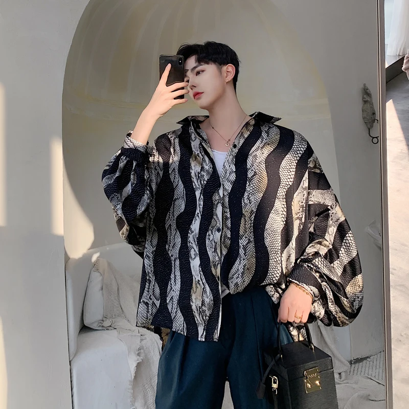 

2019 Spring Snake Stripe Shirts Men Women Couple Dress Shirts Streetwear Hip Hop Casual Long Sleeve Shirts Loose Male Harajuku