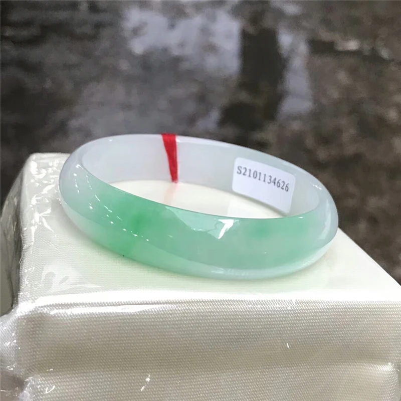 

Only One !55.5MM Certified (Grade A)100% Natural Green Jadeite JADE Bracelet Women Bangle Gift