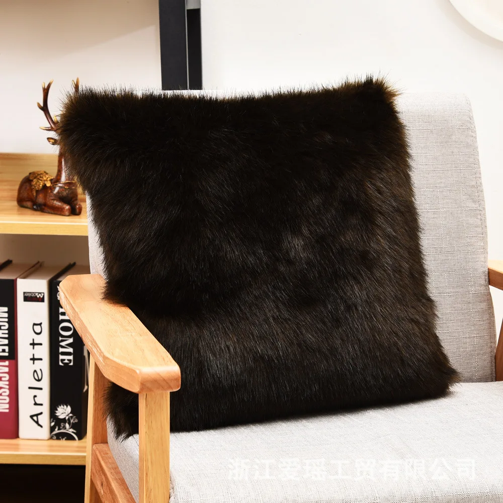 

2 pcs 45cm High Quality European Plush Pillow Case Wool Cushion Cover Faux Fur Sofa Bed Pillowcase Cover Christmas Pillow Cover