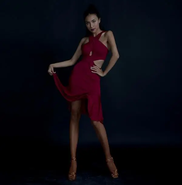 ZYM Танцевальный Стиль, одежда для латинских танцев, красное платье для латинских танцев, ZYM8028, летнее сексуальное платье для танцев, танцевальное платье, маленькое красное платье braless