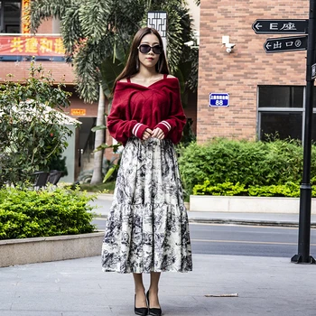 

European and American half-length skirt female 2019 early spring new a-character skirt D retro half skirt long poncho skirt