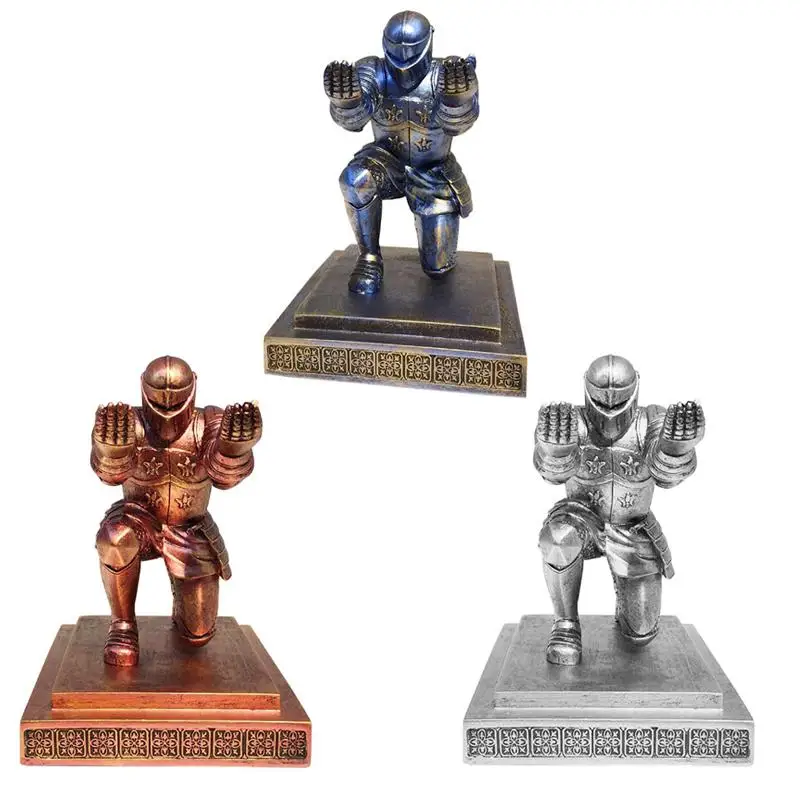

Resin Soldier Executive Knight Shaped Pen Holder Personalized Desktop Accessories Decorative Pen Stand