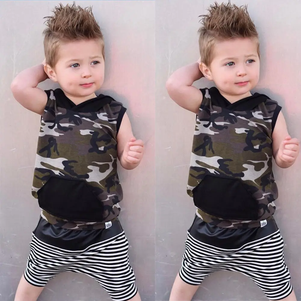 2 pieces Sleeveless Camouflage Hoodie Top and Stripe Shorts Set For