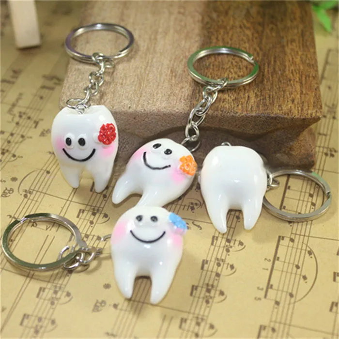 

random 1piece Simulation creative happy tooth lovers Keychain cute smile often open key ring gifts