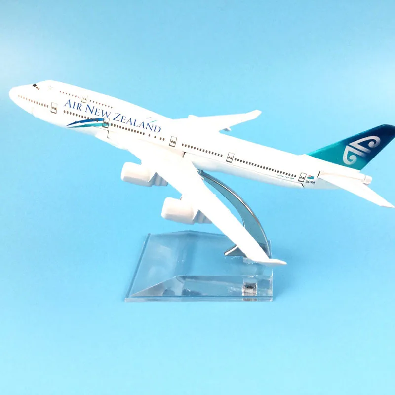 16cm Air New Zealand Boeing 747 Aircraft Model Diecast Metal Model Airplanes 1:400 Metal Aeroplane Plane Airplane Model Toy