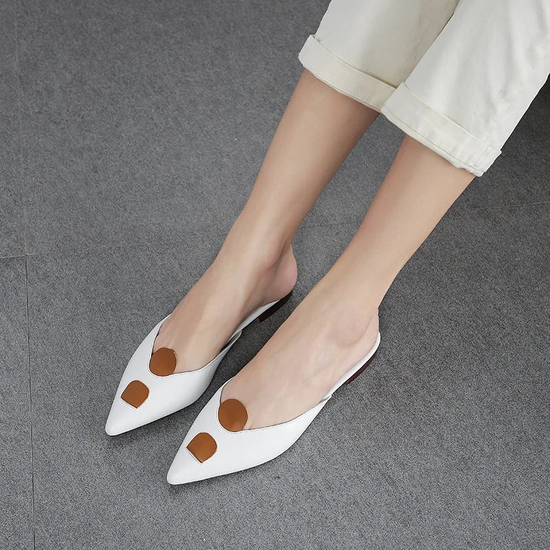 

2019 summer fashion temperament female pointed white flat with simple solid color outside slippers