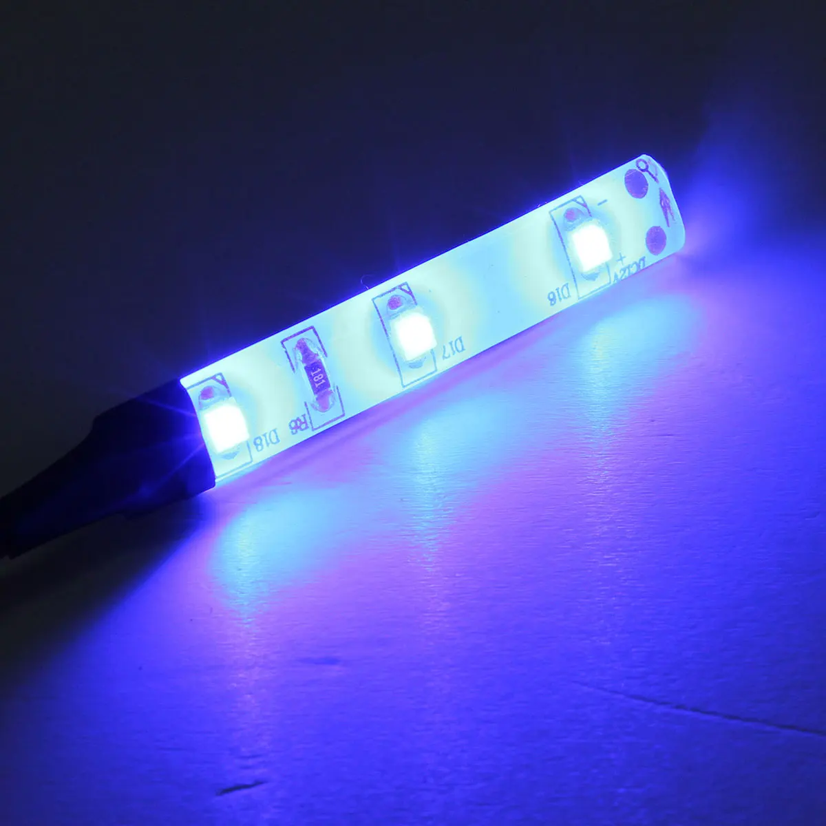 Светодиодная лента водонепроницаемая 3528 SMD IP65 12 В 3 светодиода|Декоративная