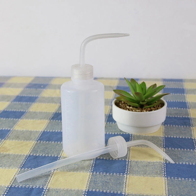 

250/500ml Liquid Bottle Storage Bottles Curved Mouth Diffuser Soap Wash Squirt Squeeze Bottle Non-Spray x 1