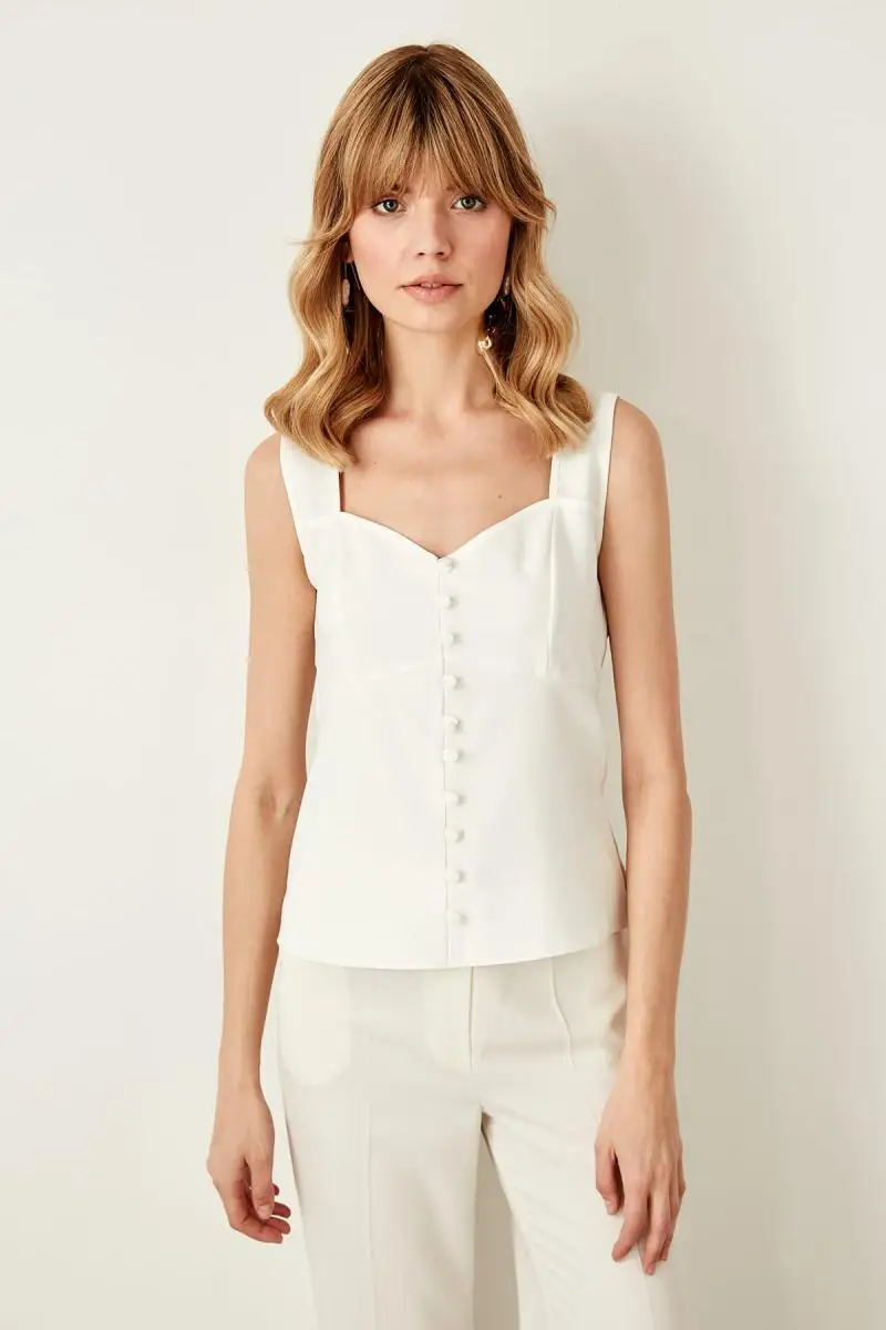 Trendyol цвет экрю с пуговицами Bluz TWOSS19BB0367 |