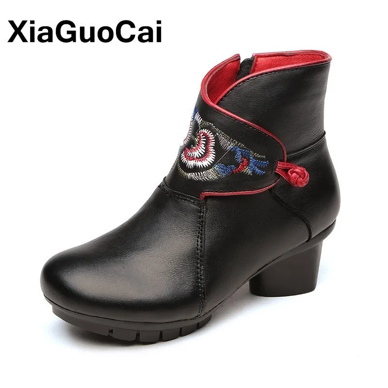 

Folk-custom Woman Shoes Autumn Winter Genuine Leather Female Ankle Boots With Fur Floral Totem Plus SIze Women Footwear Black