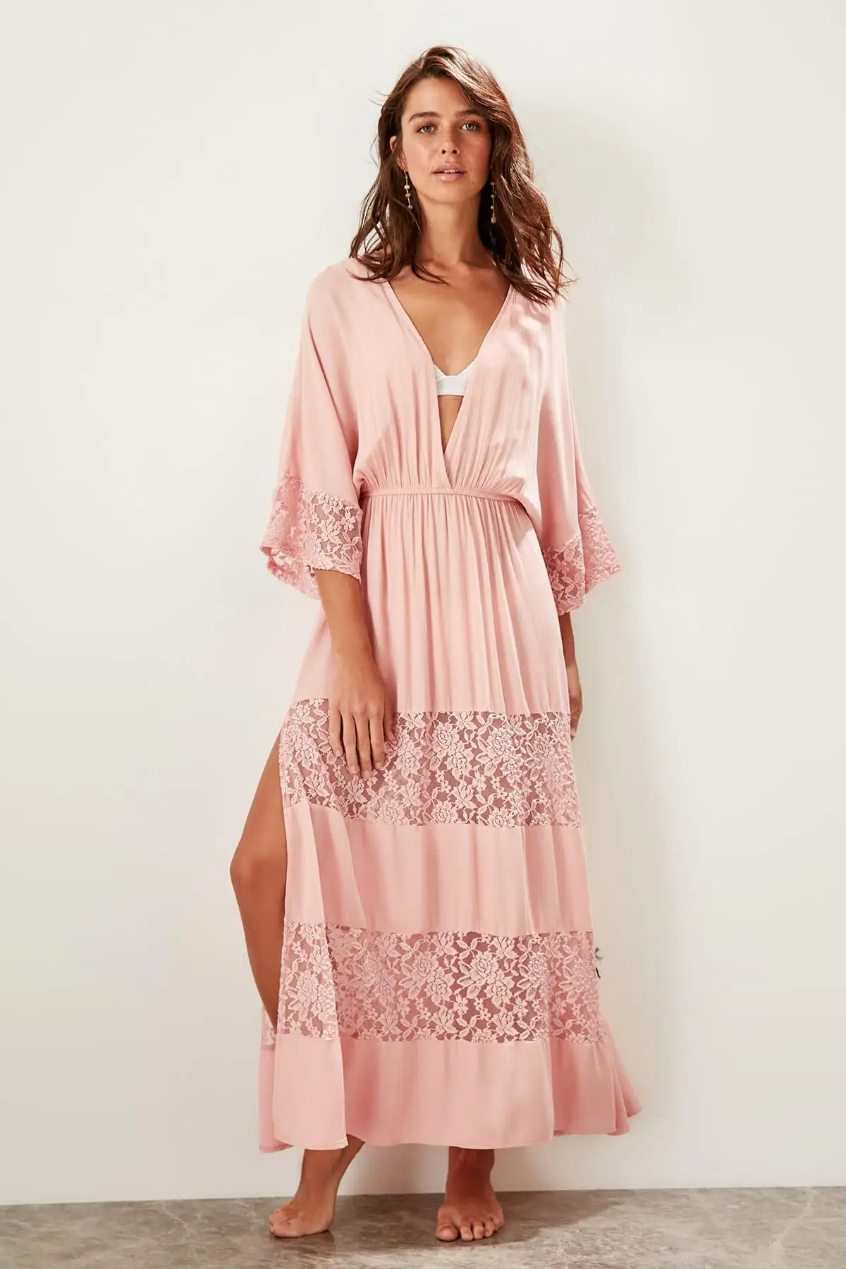

Trendyol Powder Lace Detail TBESS19BB0342