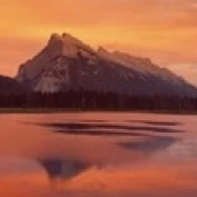 Mt Rundle &amp Vermillion Lakes Banff Национальный парк Альберта Канада плакат печать (36x12) | Дом и