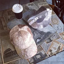 Осенне-зимняя женская однотонная теплая Повседневная затеняющая Кепка Harajuku Новая унисекс винтажная Золотая Бархатная бейсболка с цветочным принтом