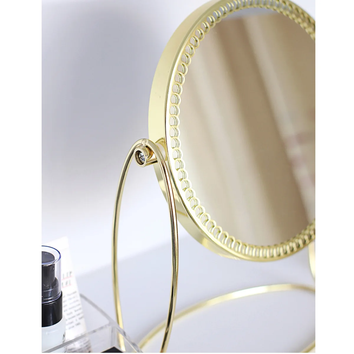 Simple Makeup Mirror Gold Nordic Style Double Sided Table Mirror High End Ladies Office Dormitory Desktop Round Mirror Tool Simple Makeup Mirror Gold Nordic Style Double Sided Table Mirror High End Ladies Office Dormitory Desktop Round Mirror Tool