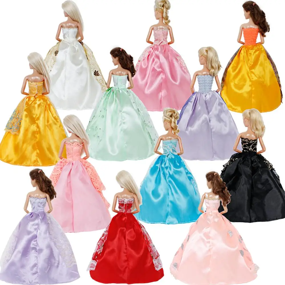 1 x Random Handmade Lace Wedding Dress Evening Party Ball Gown Dollhouse Accessories Princess Clothes for Barbie Doll Lot Style