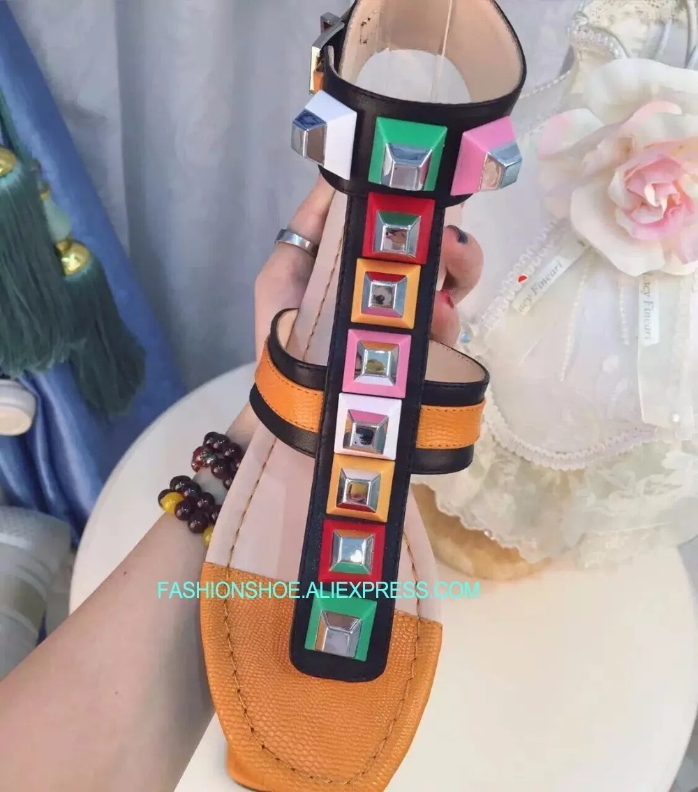 

New 2019 Stud Sandals Flats Leather Gladiators Shoes Plus Size 35-42 Real Pics Fashion T Ankle Strap Summer Shoes Mujer Sapatos