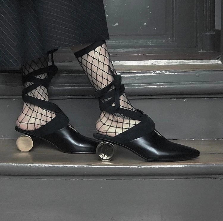 

2018 Hot Summer Spring Shoes Woman Pumps Med Square Toes Strange Style Heels Cross Tied Design Pumps Fashion Sexy Shoes Woman