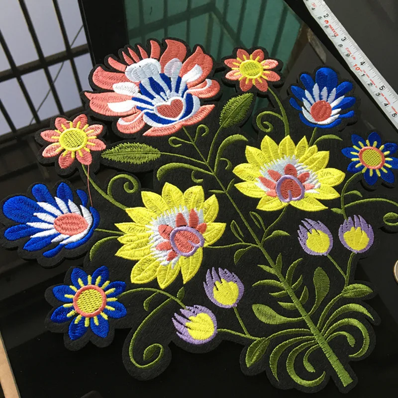 

2019 Colors Feathers Flower Patches Iron On Embroidery Applique For Clothing Patch Badges For DIY Clothes Jackets Sewing Craft D