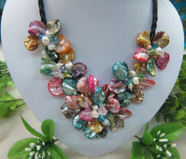 

Fashion Jewelry baroque pearl mop shell flower necklace for women
